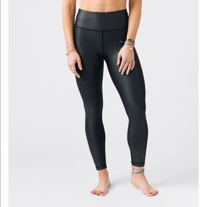 Zyia Light & Tight Black  Metallic Leggings 7/8 24”, Size 8-10